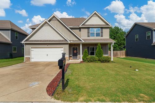51 New Castle Dr, Phenix City, AL, 36870-8690 | Card Image