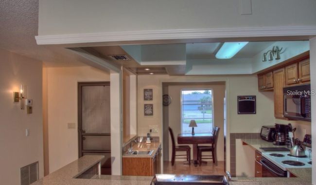 7062 - 7062 W Country Club Dr N, Condo with 1 bedrooms, 2 bathrooms and null parking in SARASOTA FL | Image 9