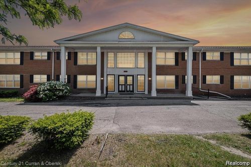 apt-125-25301 5 Mile Rd, Redford, MI, 48239-3745 | Card Image