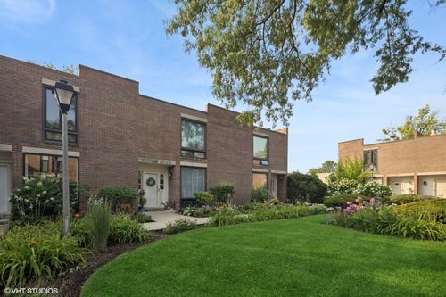 14 Birch Tree Ct, Elmhurst, IL, 60126-5221 | Card Image