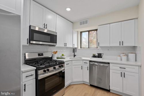 2you-11312 Cherry Hill Rd, BELTSVILLE, MD, 20705-3705 | Card Image