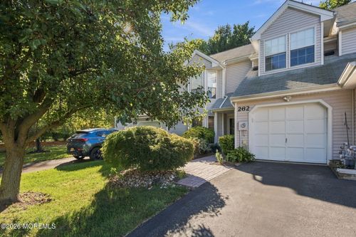 262 Daffodil Dr, Freehold, NJ, 07728-4072 | Card Image