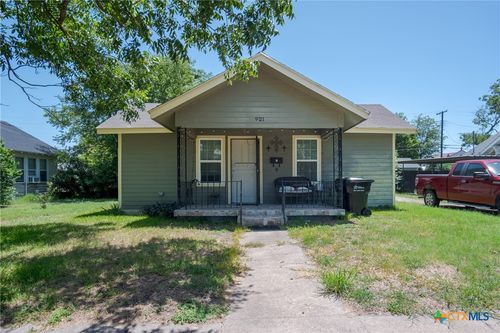 921 11th St, Temple, TX, 76504-5684 | Card Image