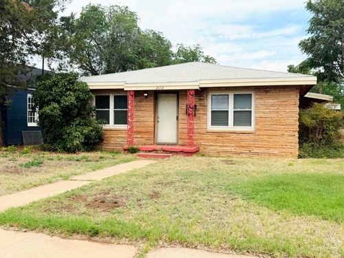 2002 31st St, Lubbock, TX, 79411-1812 | Card Image