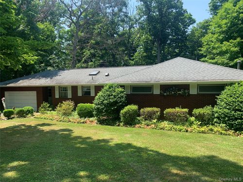 9 Dogwood Hill Rd, Wappingers Falls, NY, 12590-2201 | Card Image