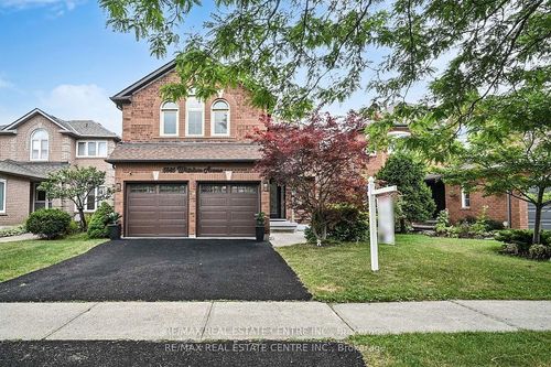 5686 Whitehorn Ave, Mississauga, ON, L5V2A9 | Card Image