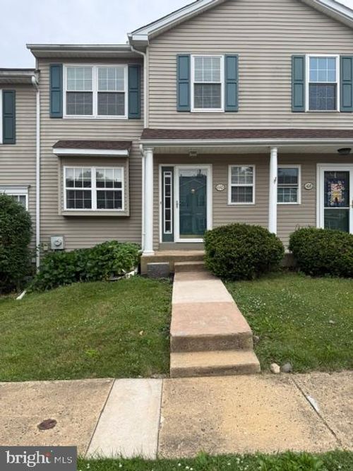 110 Pin Oak Ct, COLLEGEVILLE, PA, 19426-3910 | Card Image