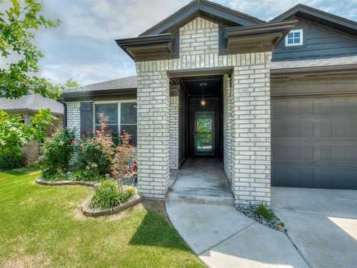 421 Kearny Lane, Yukon, OK, 73099 | Card Image