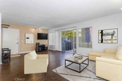 apt-138-18350 Hatteras St, Tarzana, CA, 91356-1666 | Card Image