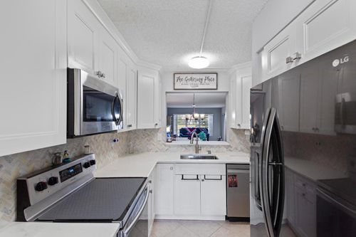 b-5620 Spindle Palm Ct, Delray Beach, FL, 33484-2011 | Card Image