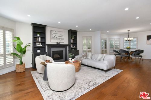 204-10409 Riverside Dr, Toluca Lake, CA, 91602-2516 | Card Image