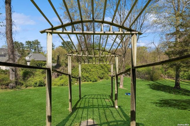 12 Woodfield Ln, House other with 8 bedrooms, 8 bathrooms and null parking in Glen Head NY | Image 29