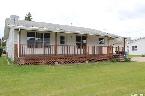 618 2nd Ave, Cudworth, SK, S0K1B0 | Card Image