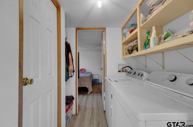 8702 Cedarvale Dr, House other with 3 bedrooms, 2 bathrooms and null parking in Tyler TX | Image 13