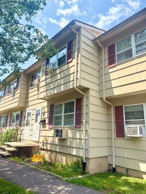 unit-5-93 Ridge Rd, Naugatuck, CT, 06770-1821 | Card Image