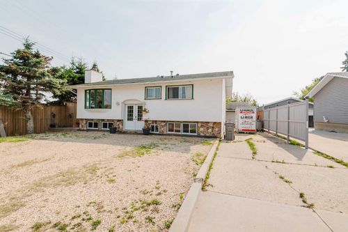 9205 111 Ave, Grande Prairie, AB, T8V3L7 | Card Image