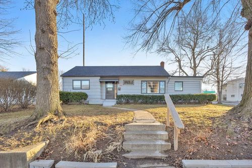 1103 N 24th St, Saint Joseph, MO, 64506-2720 | Card Image