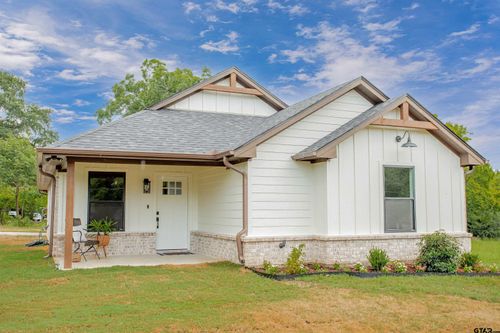 113 W Magnolia St, Troup, TX, 75789-2037 | Card Image