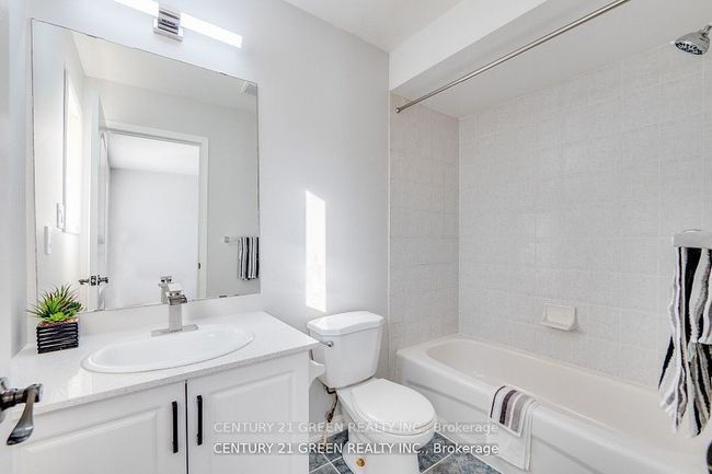 607 Willmott Cres, House attached with 4 bedrooms, 4 bathrooms and 2 parking in Milton ON | Image 24