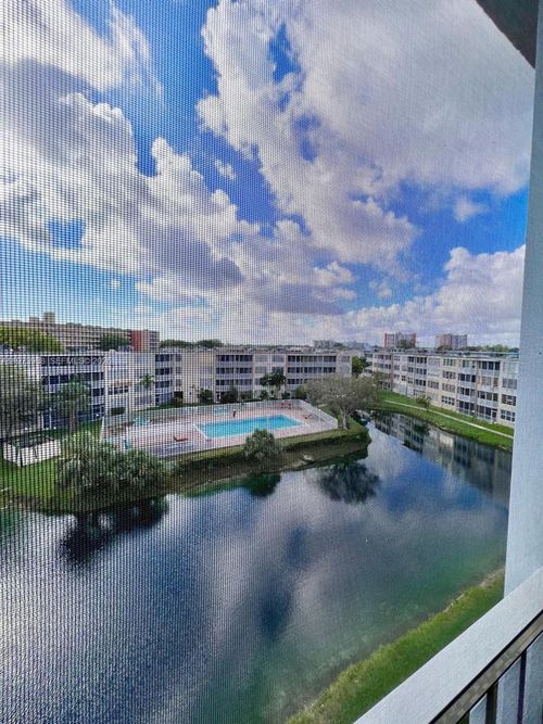 508-1700 Ne 191st St, Miami, FL, 33179-4275 | Card Image