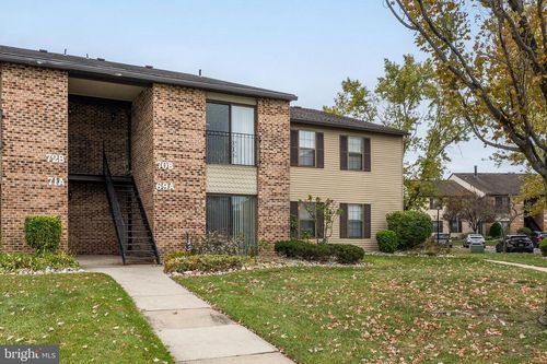 70 Sumac Ct, MOUNT LAUREL, NJ, 08054-3615 | Card Image