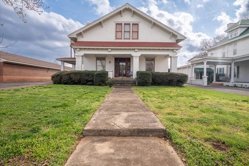 235 Pulaski St, Lawrenceburg, TN, 38464-3311 | Card Image