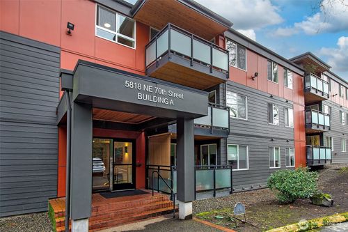 a312-5818 Ne 70th St, Seattle, WA, 98115-6341 | Card Image