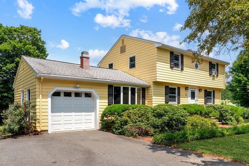 68 Dalton Rd, Concord, MA, 01742-2628 | Card Image