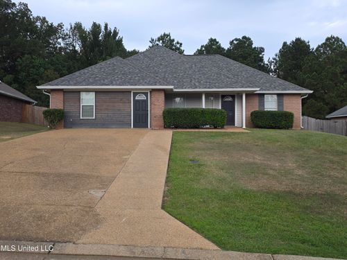 563 Eaglewood Dr, Florence, MS, 39073-8145 | Card Image
