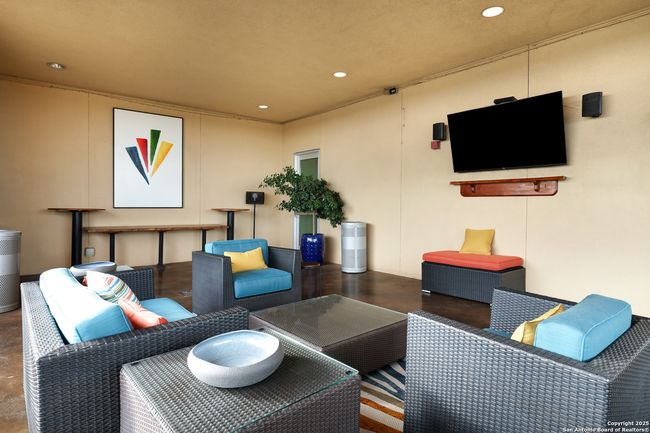 APT-203 - 215 Center St, Condo with 2 bedrooms, 2 bathrooms and null parking in San Antonio TX | Image 35
