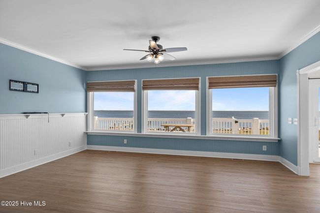Living Room | Image 15
