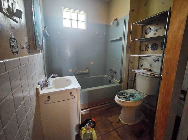1517 Beaver St, House other with 3 bedrooms, 2 bathrooms and 2 parking in Mckeesport PA | Image 15