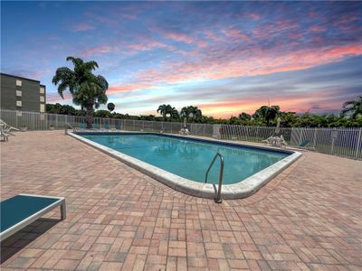 108 - 9300 Sw 8th Street, Condo with 2 bedrooms, 2 bathrooms and null parking in Boca Raton FL | Image 3