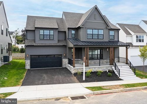 886 Fenton Ave, LANCASTER, PA, 17601-5768 | Card Image