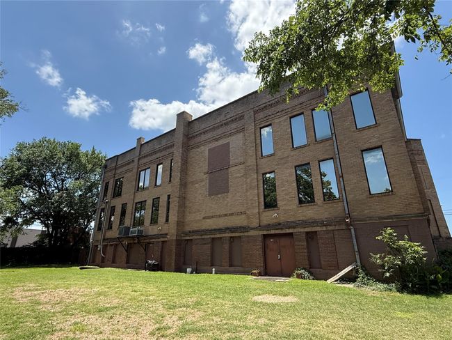 1100 S Austin Ave, Home with 0 bedrooms, 0 bathrooms and null parking in Denison TX | Image 9