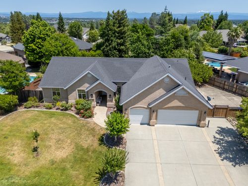 3921 Silver Lace Ln, Redding, CA, 96001-6303 | Card Image