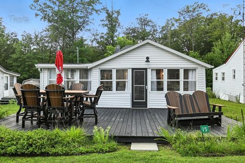 15 Park Circle Dr, Crestline, OH, 44827-9800 | Card Image