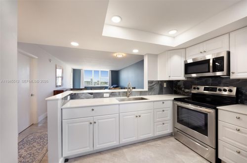 apt-810-1893 S Ocean Dr, Hallandale Beach, FL, 33009-7643 | Card Image