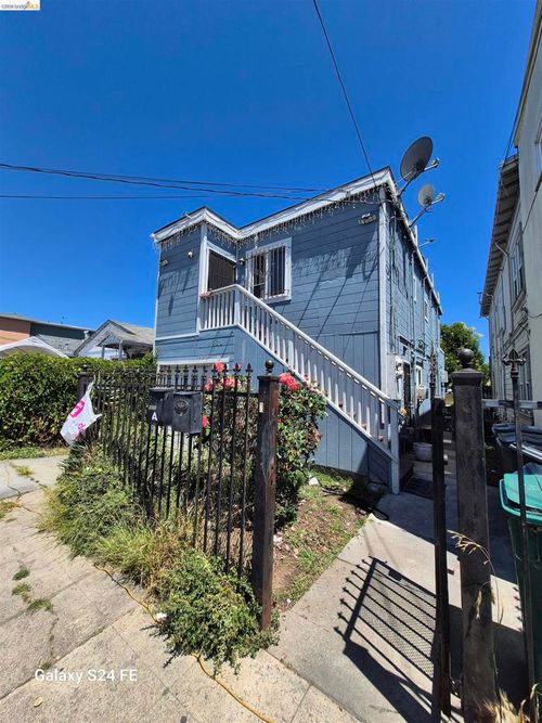 1626 46th Ave, Oakland, CA, 94601-5096 | Card Image