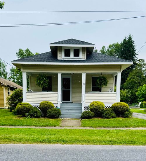 81 Temple St, Rutland, VT, 05701-3528 | Card Image
