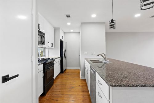 6933 Yellowstone Way Dr, Houston, TX, 77054-2532 | Card Image