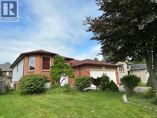 4135 Betts Ave, LaSalle, ON, N9H2N7 | Card Image
