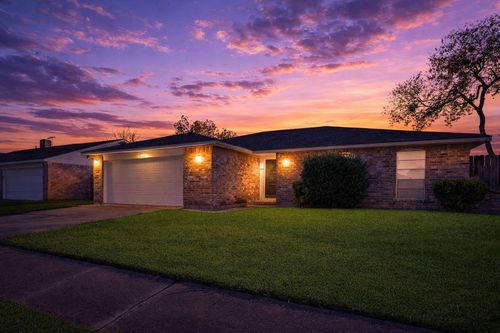 9907 Towne Tower Ln, Sugar Land, TX, 77498-1648 | Card Image