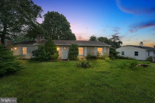 9102 Cooper Dr, FORT WASHINGTON, MD, 20744-4818 | Card Image