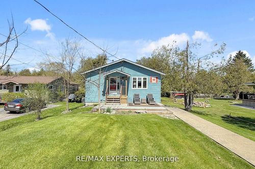 60 River Dr, Fenelon Falls, ON, K0M1N0 | Card Image