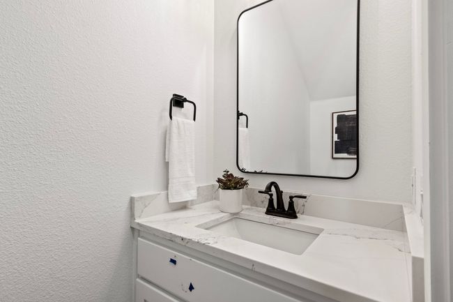 172 W 17 Th St, Townhouse with 3 bedrooms, 3 bathrooms and null parking in Mount Pleasant TX | Image 16