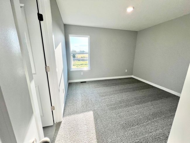 Actual home: 2nd bedroom connected to Jack & Jill bath | Image 33