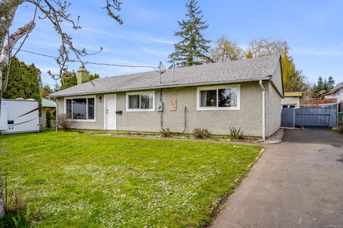 483 Pritchard Rd, Comox, BC, V9M2Z2 | Card Image