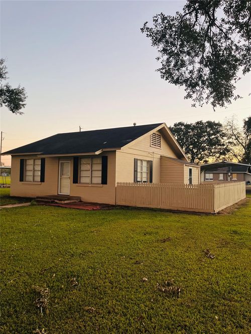 5-1572 Carvel St, Boling, TX, 77420-2200 | Card Image