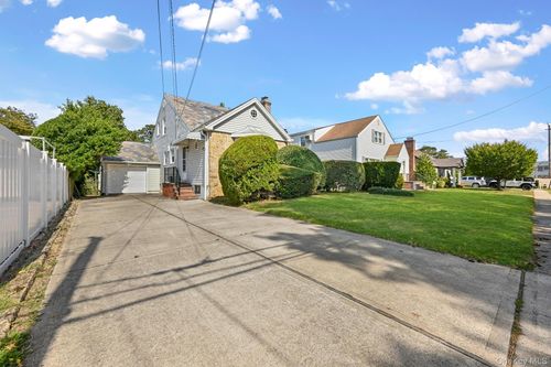 1 George Pl, East Rockaway, NY, 11518-1511 | Card Image